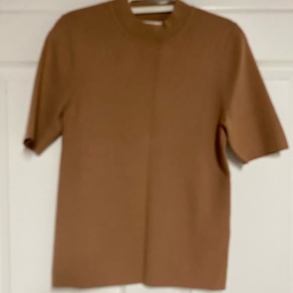 New Without Tags BR Standard Top Size Medium - Picture 1 of 6